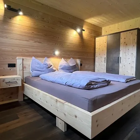 Laerchenchalet Am Weissensee Oberdorf (Spittal an der Drau, Carinthia)